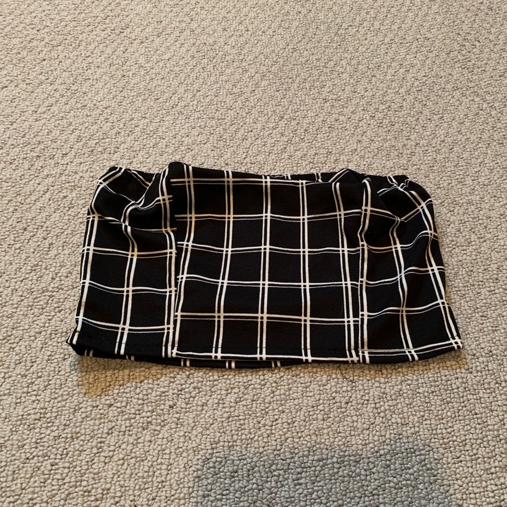 Black and white tube top